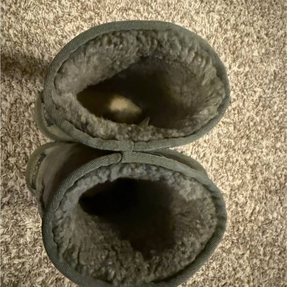 Gray Short Ugg Boots (size 6) - Picture 3 of 4